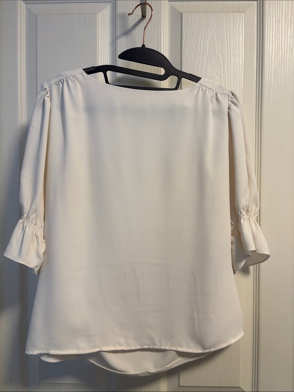 Ann Taylor Cream 3/4 Sleeve Blouse